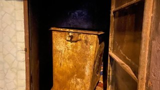Женщина на Камчатке выбросила новорождённую девочку в мусорный контейнер