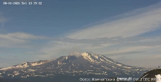 На Камчатке установили современную камеру наблюдения за Мутновским вулканом